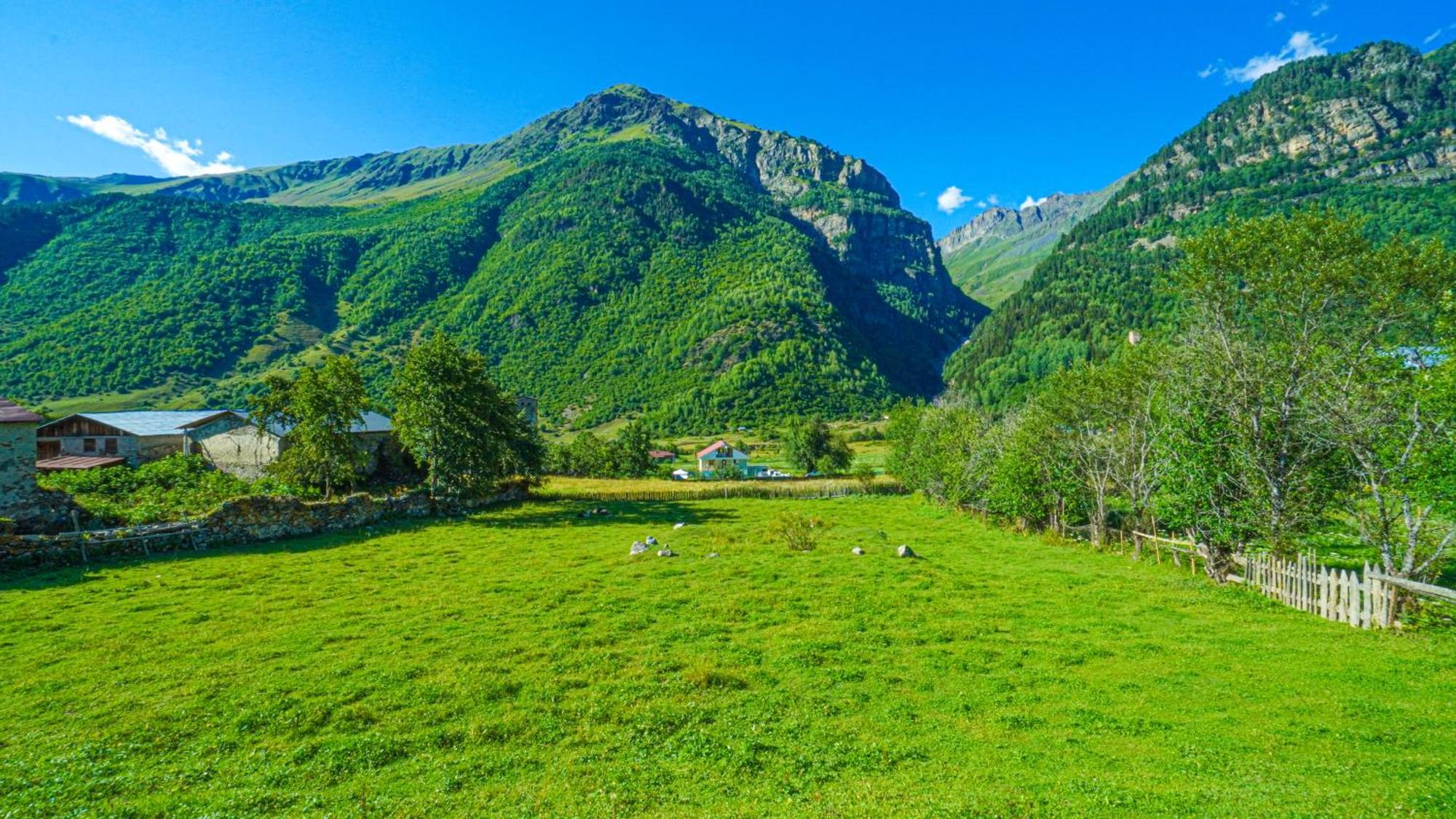 Givi Kakhiani'S Guesthouse Zhabeshi Kültér fotó