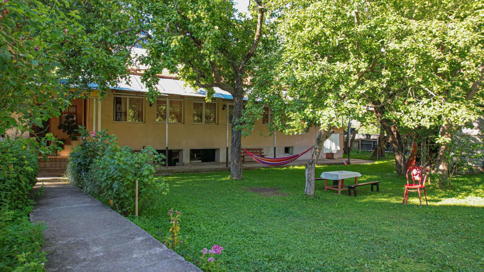 Givi Kakhiani'S Guesthouse Zhabeshi Kültér fotó