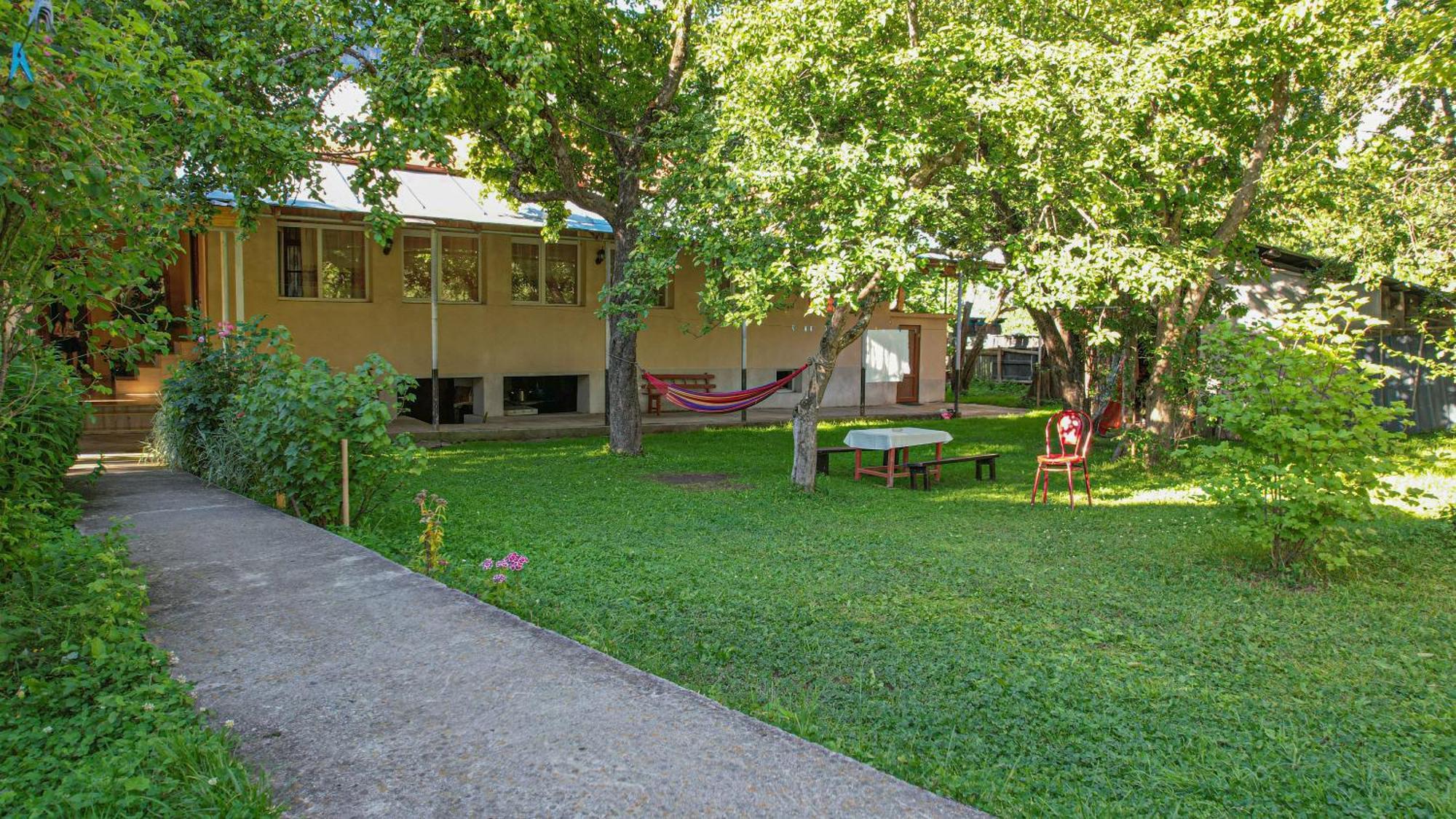 Givi Kakhiani'S Guesthouse Zhabeshi Kültér fotó