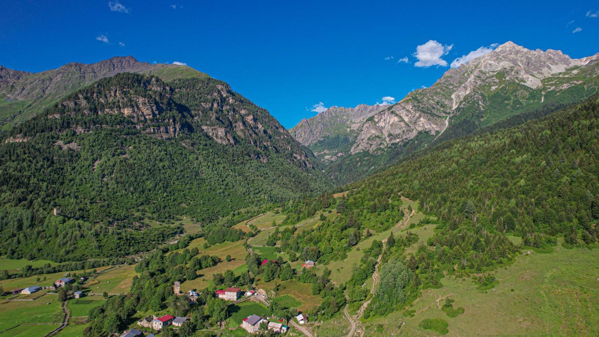 Givi Kakhiani'S Guesthouse Zhabeshi Kültér fotó
