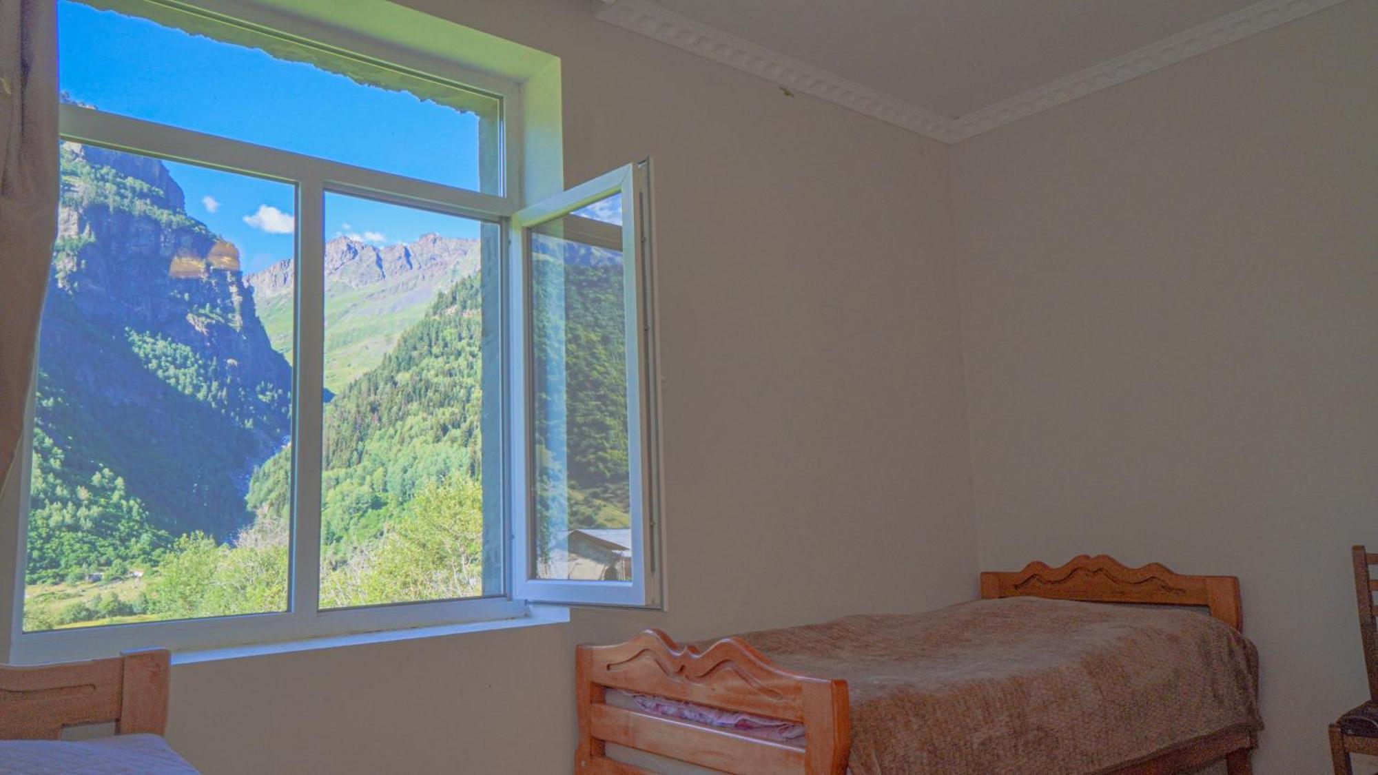 Givi Kakhiani'S Guesthouse Zhabeshi Kültér fotó