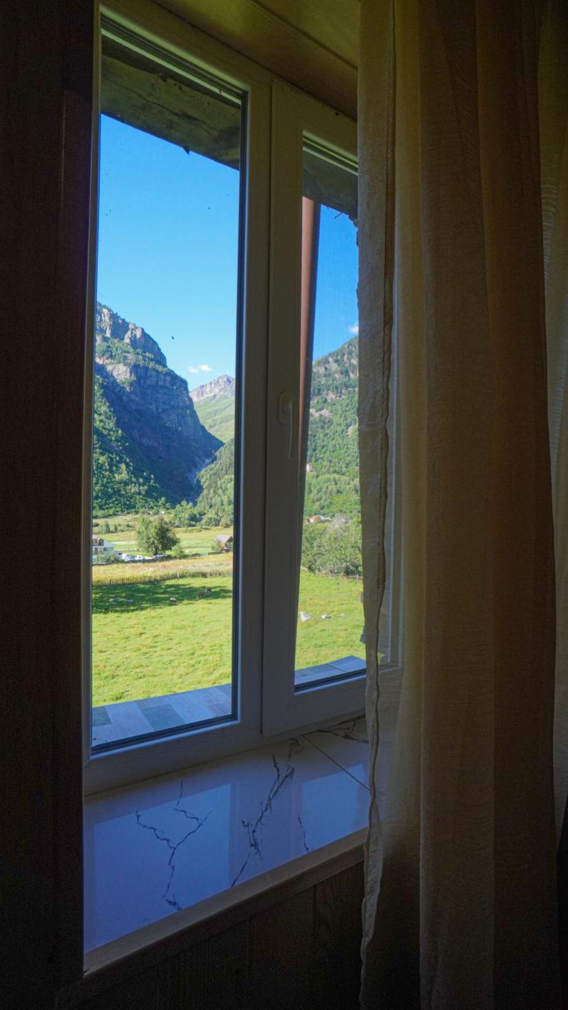 Givi Kakhiani'S Guesthouse Zhabeshi Kültér fotó
