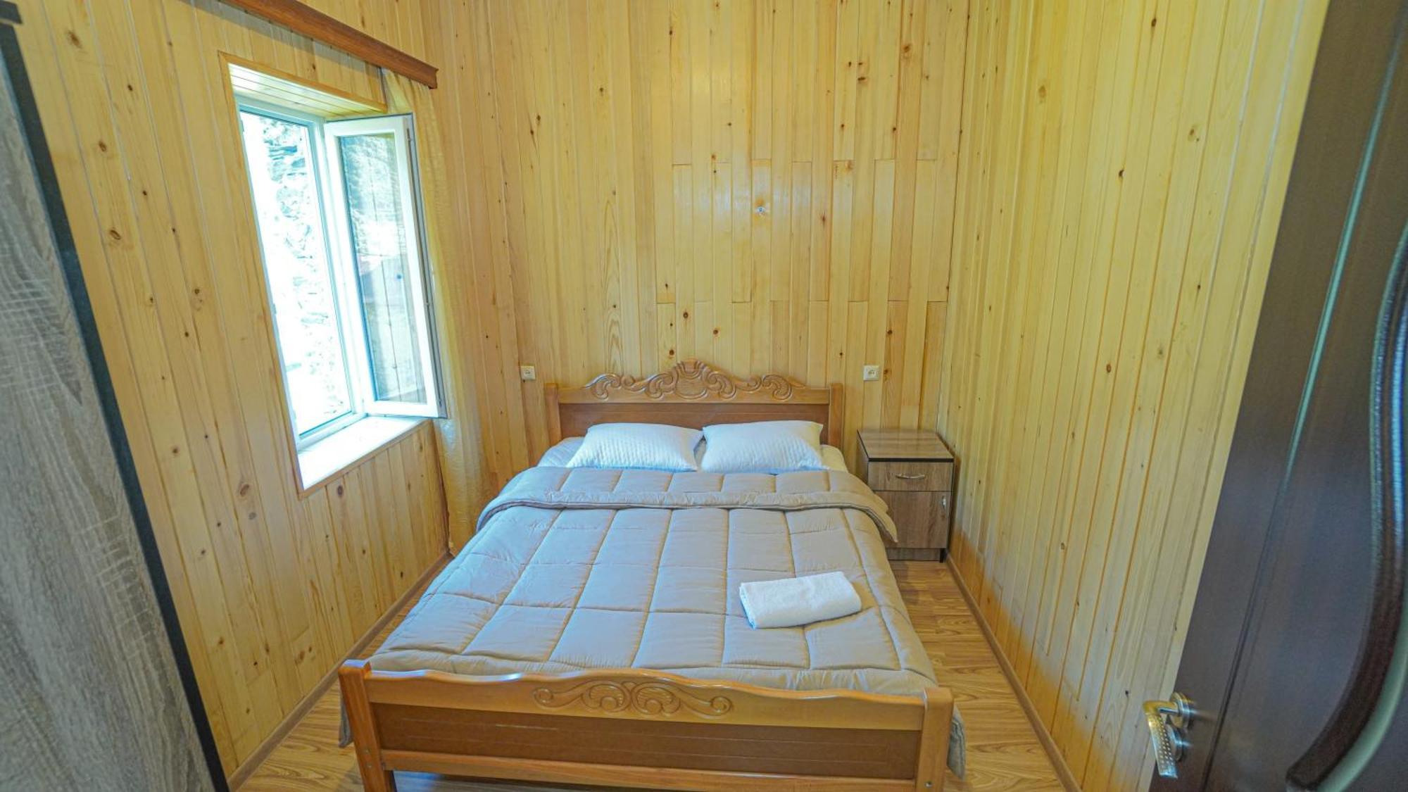 Givi Kakhiani'S Guesthouse Zhabeshi Kültér fotó